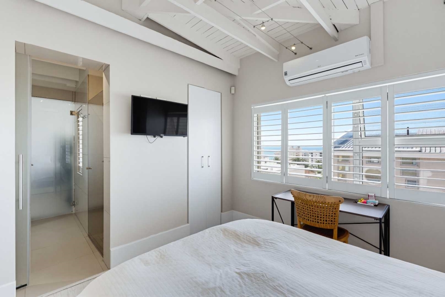 4 Bedroom Property for Sale in Bantry Bay Western Cape